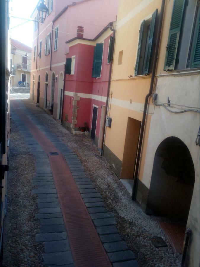 B&B Le Calegare Diano Castello Eksteriør billede